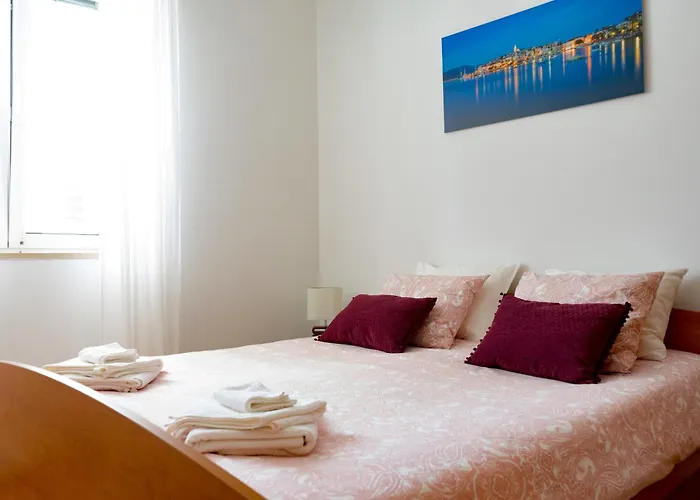 By The Sea - 23528 Korčula