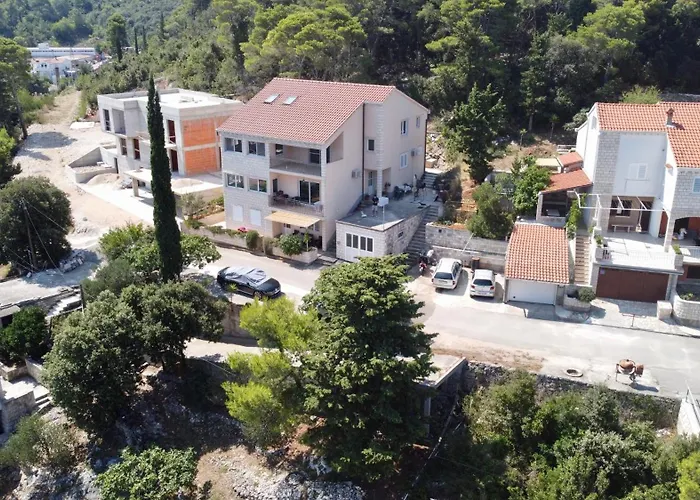 By The Sea - 23528 Korčula